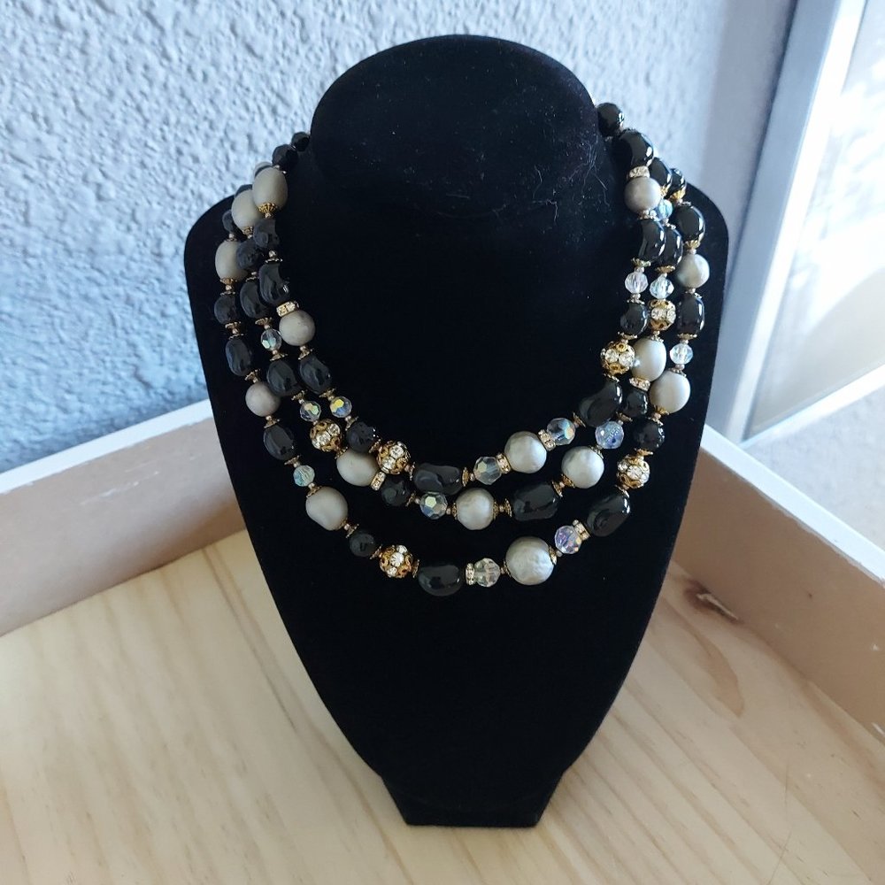Vintage 3 Strand Black/Pearlized White Choker